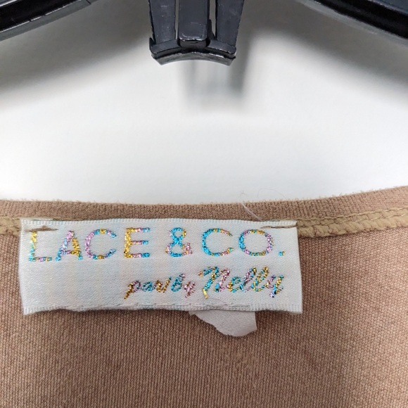 Lace & Co top and long skirt set fits like a size medium - Picture 4 of 4